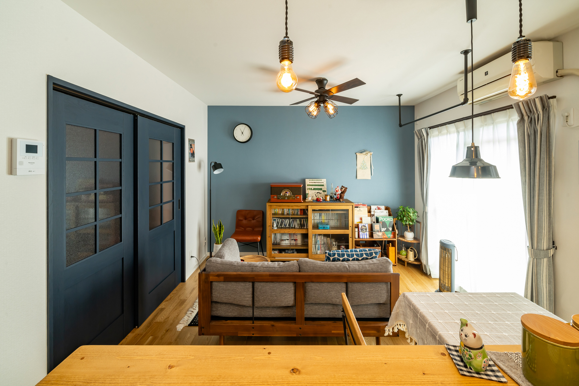 カフェにいるような雰囲気の癒し空間