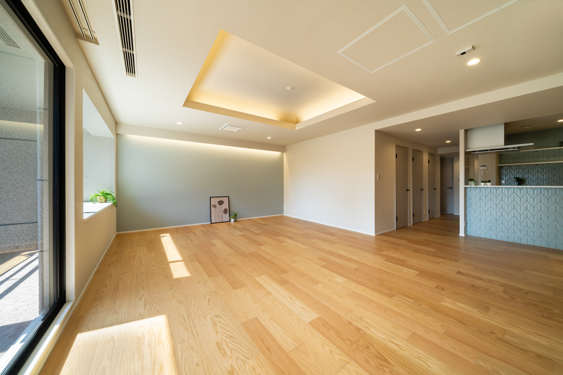 セラドングリーンが素敵。ニュートラルカラーのナチュラルインテリア